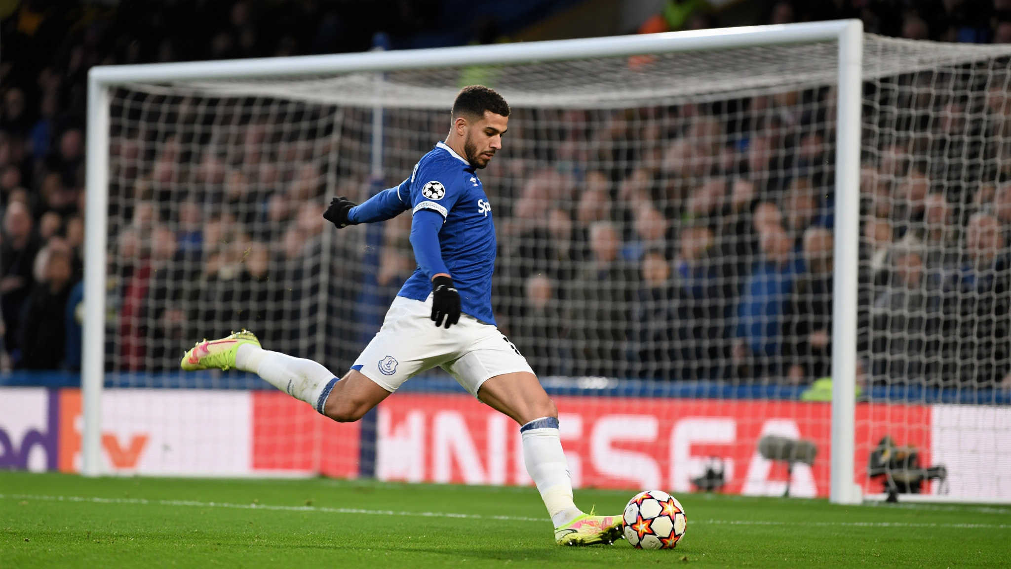 切尔简要表现:16分钟1球,2次成功过人,对抗胜率80% 切尔简要表现:16分钟1球,2次成功过人,对抗胜率80%